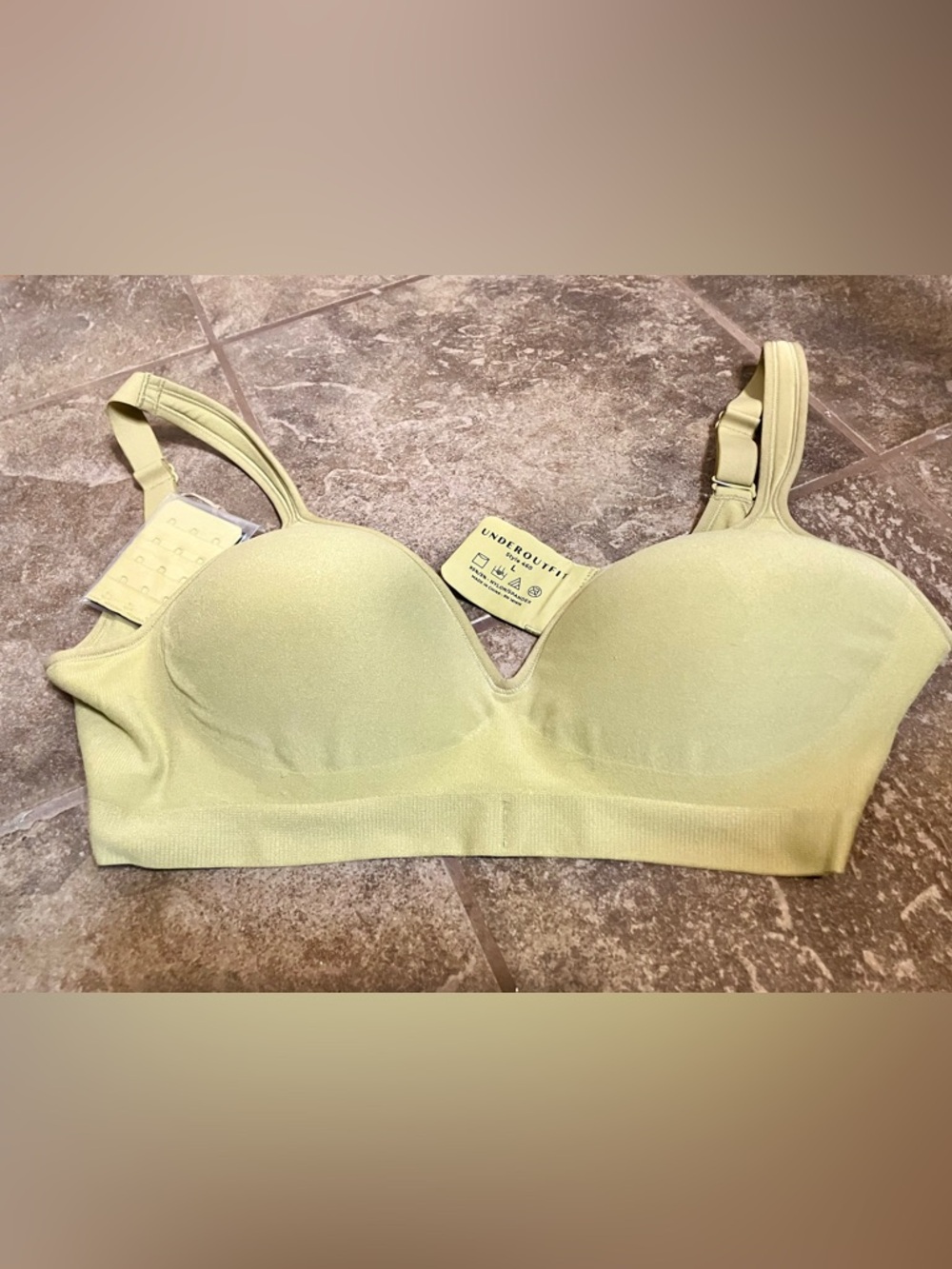 Underoutfit Perfect Neckline Bra, sold out color Khaki, L
